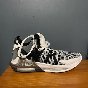 Nike Black and White Mesh Sneakers